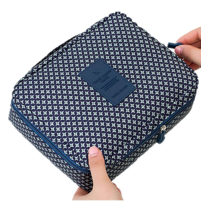 fashion Travel Nylon beauty makeup bags water-proof cosmetics bags bathroom organizer of Women portable bath hook washing up bag