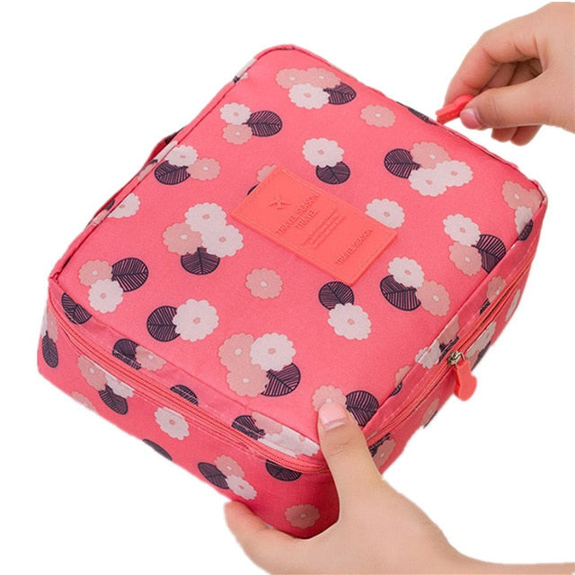 fashion Travel Nylon beauty makeup bags water-proof cosmetics bags bathroom organizer of Women portable bath hook washing up bag